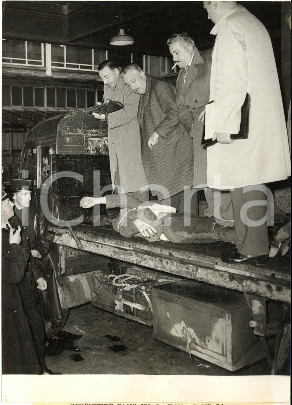 1959 PARIS Cadavre d'un musulman algérien découvert dans un camion - Photo