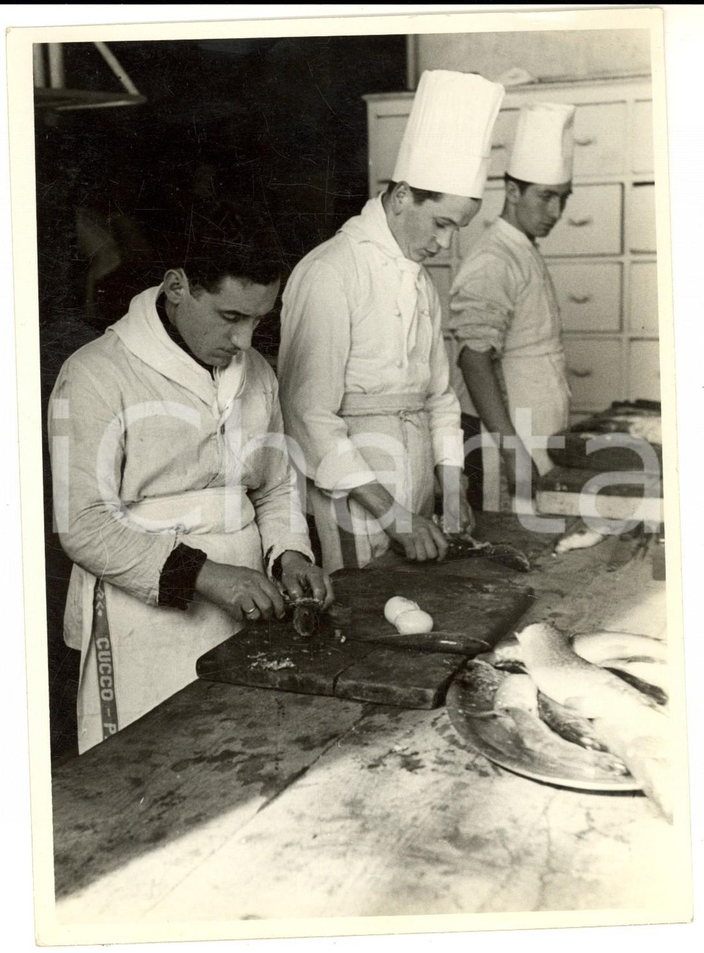Fotografia d epoca originale 1940 ca TORINO Cuochi di un ristorante al lavoro Fotografia VINTAGE 1