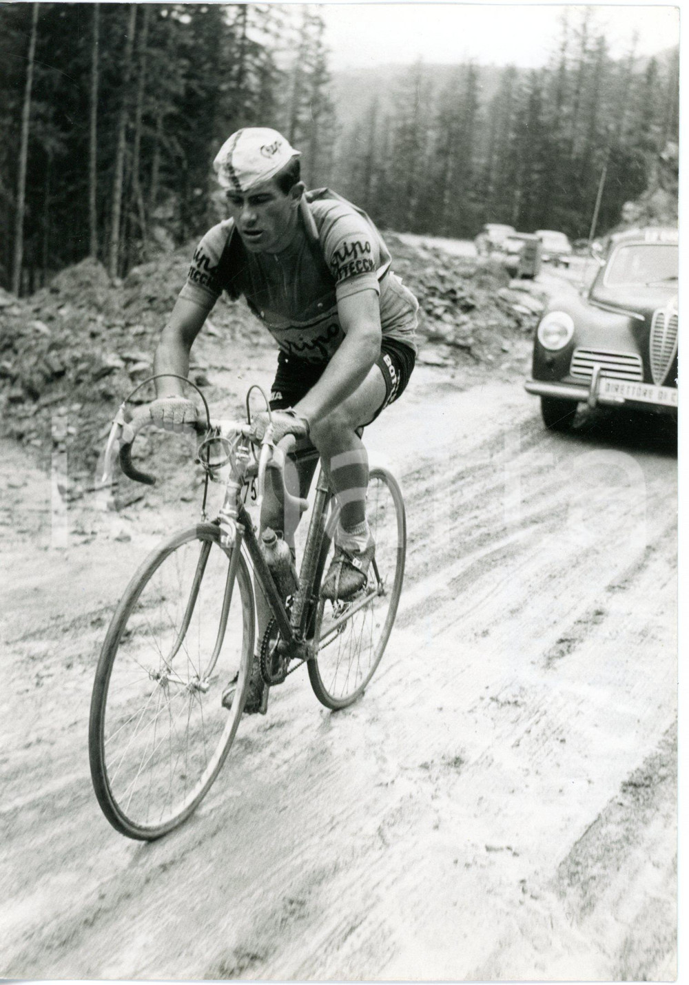 1957 CICLISMO 40^GIRO D'ITALIA - Emilio BOTTECCHIA in fuga sul Sempione *Foto