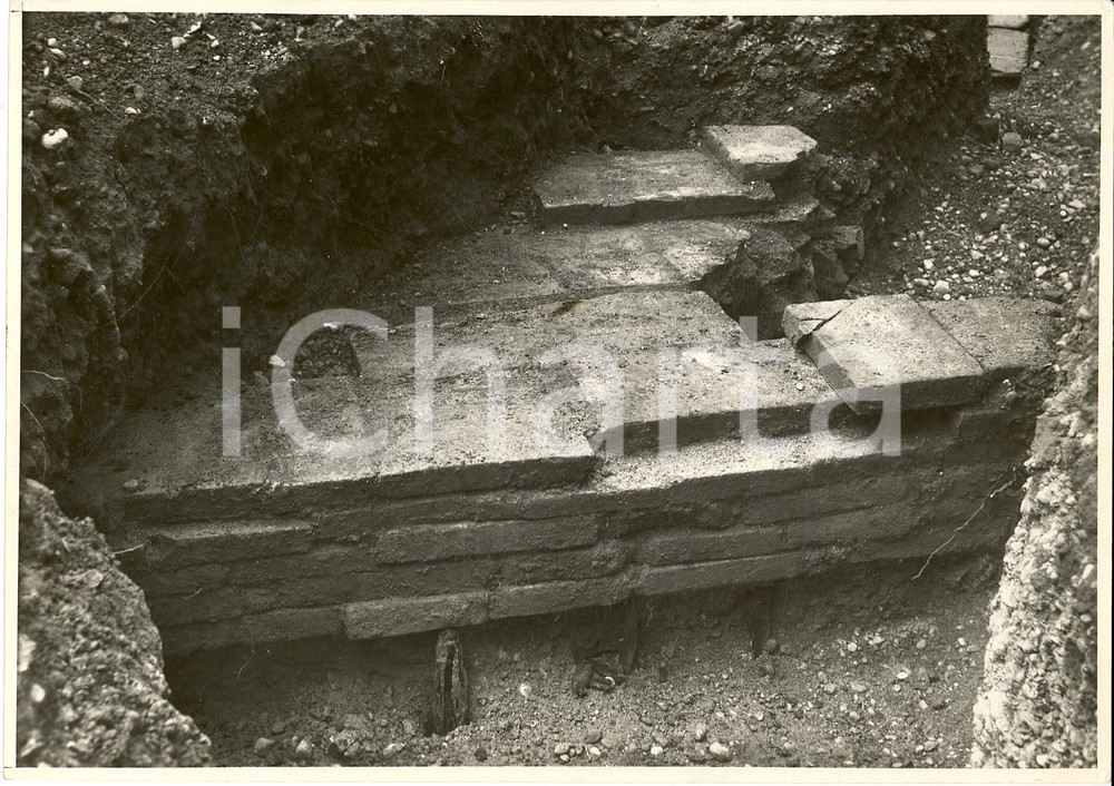 Fotografia d'epoca originale 1937 MILANO Scavi archeolologici in cittÃ  VERA FOTO 1