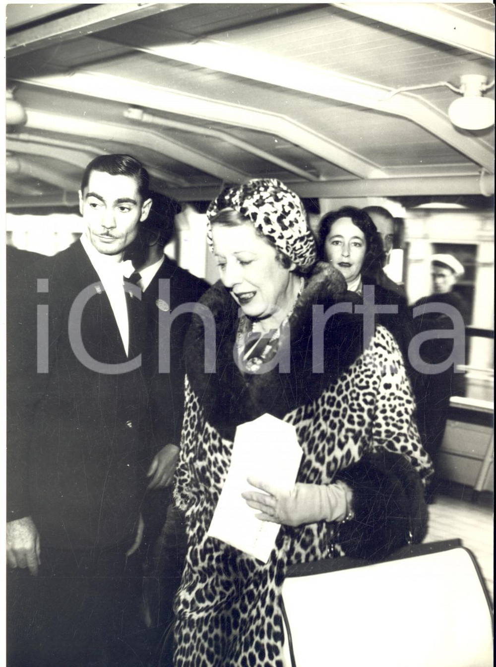 1959 GENOVA Ex regina madre Elena di ROMANIA in partenza sulla m/n ASIA *Foto