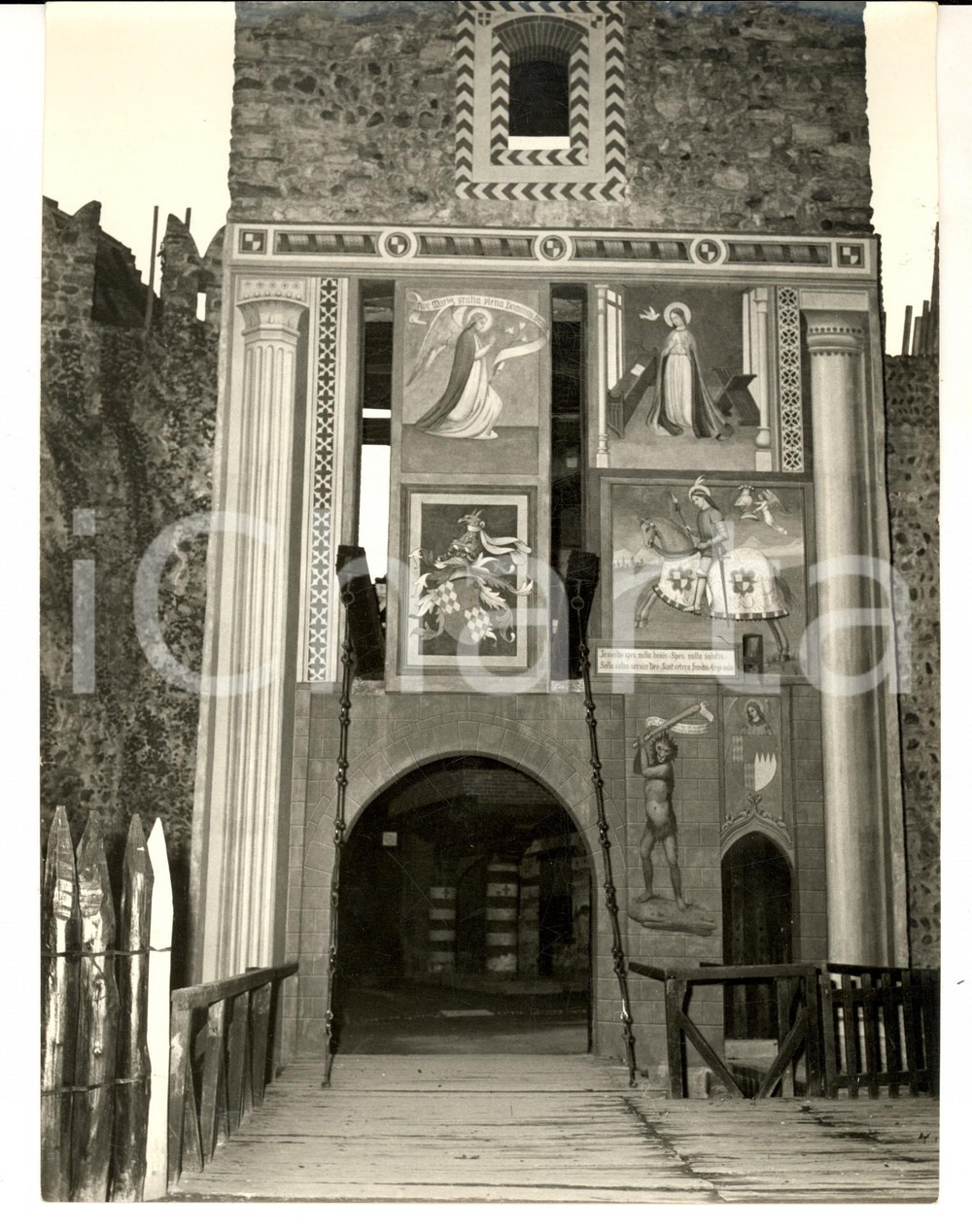Fotografia d epoca originale 1970 ca TORINO Borgo Medievale  Ponte levatoio Foto HAUS 18x24 cm 1