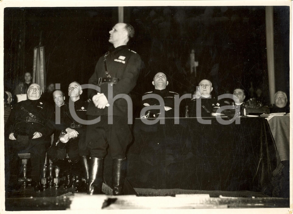 Fotografia d epoca originale 1936 MILANO Luigi LOJACONO parla al Teatro DAL VERME per Natale di ROMA Foto 1