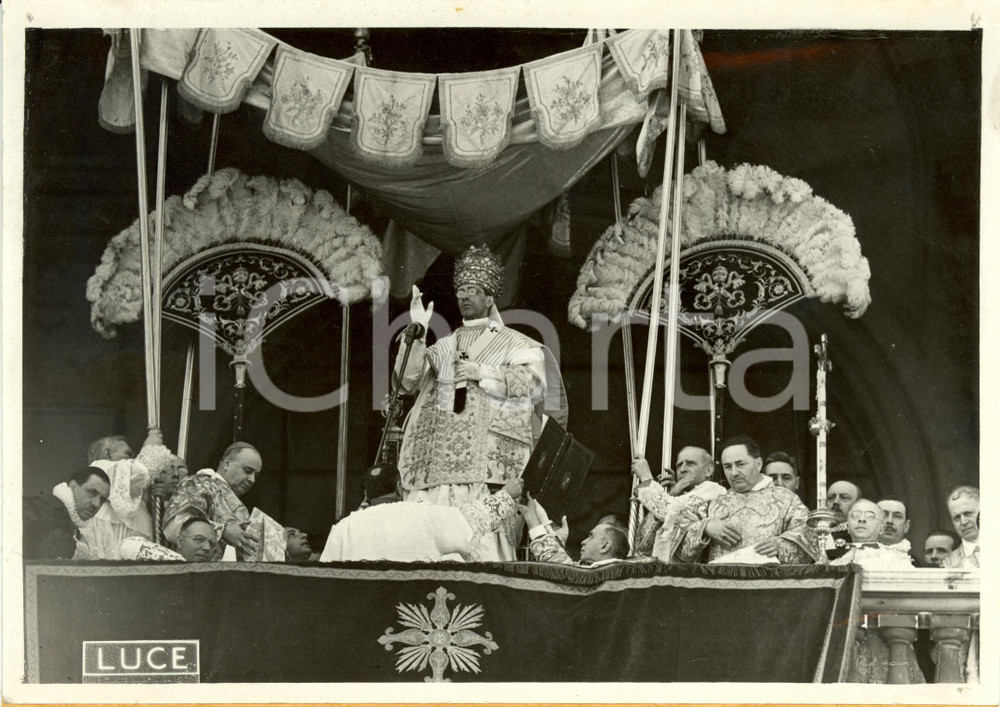 Fotografia d epoca originale 1939 CITTA  VATICANO SAN GIOVANNI in LATERANO Papa PIO XII benedizione Foto 1