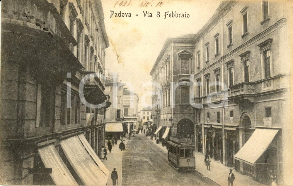 Cartolina originale da collezione 1920 ca PADOVA Tram e passanti in Via VIII FEBBRAIO *Cartolina FP VG 1