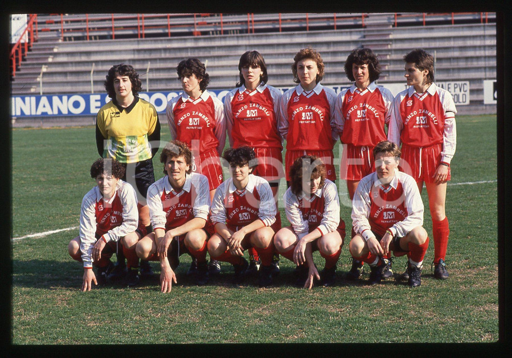 35mm vintage slide* 1990 ca CALCIO FEMMINILE Squadra A.C.F. ZAMBELLI REGGIANA