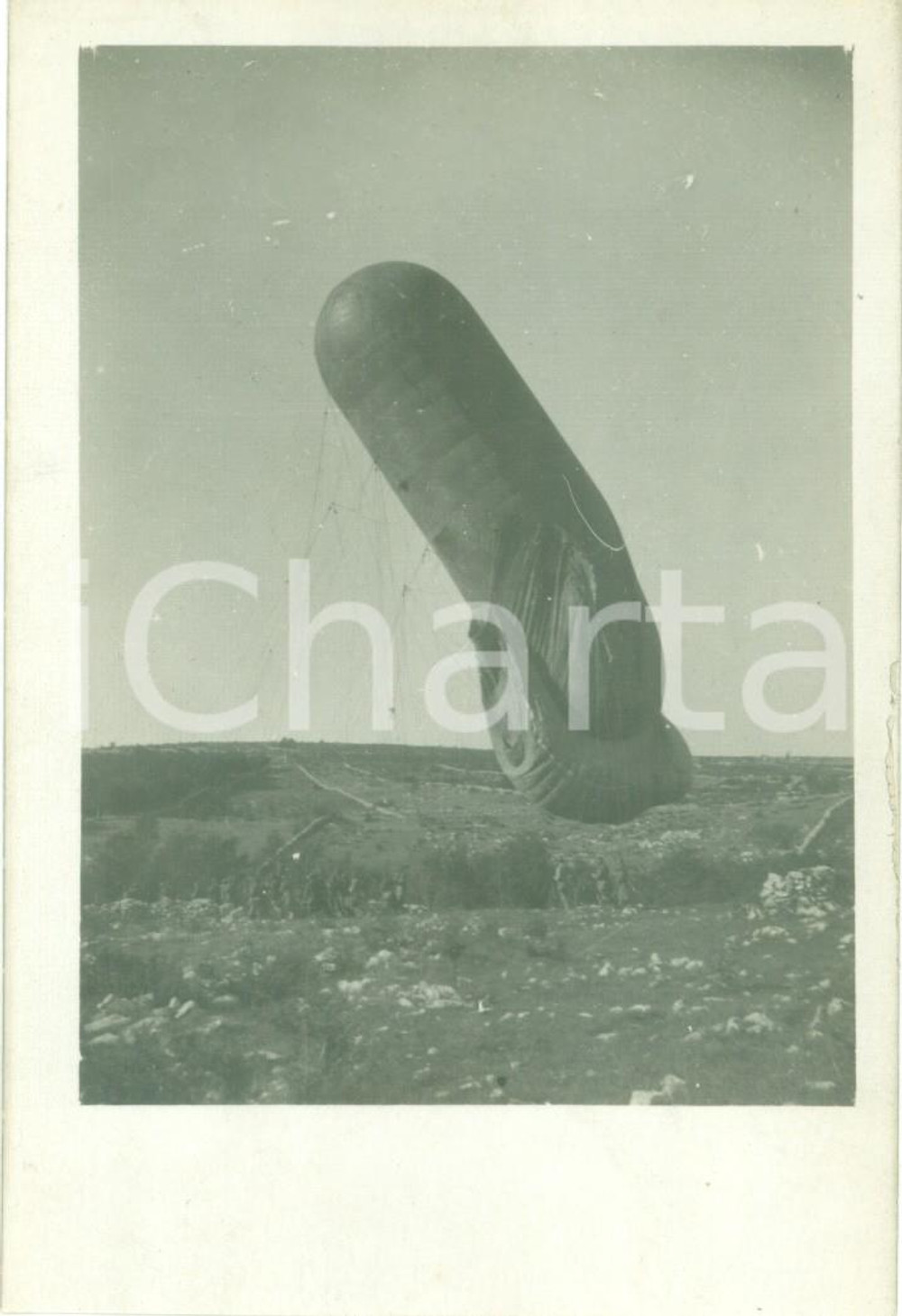 Cartolina originale da collezione 1918 POLONIA WW1 Soldati calano dirigibile frenato con funi Cartolina FP NV 1