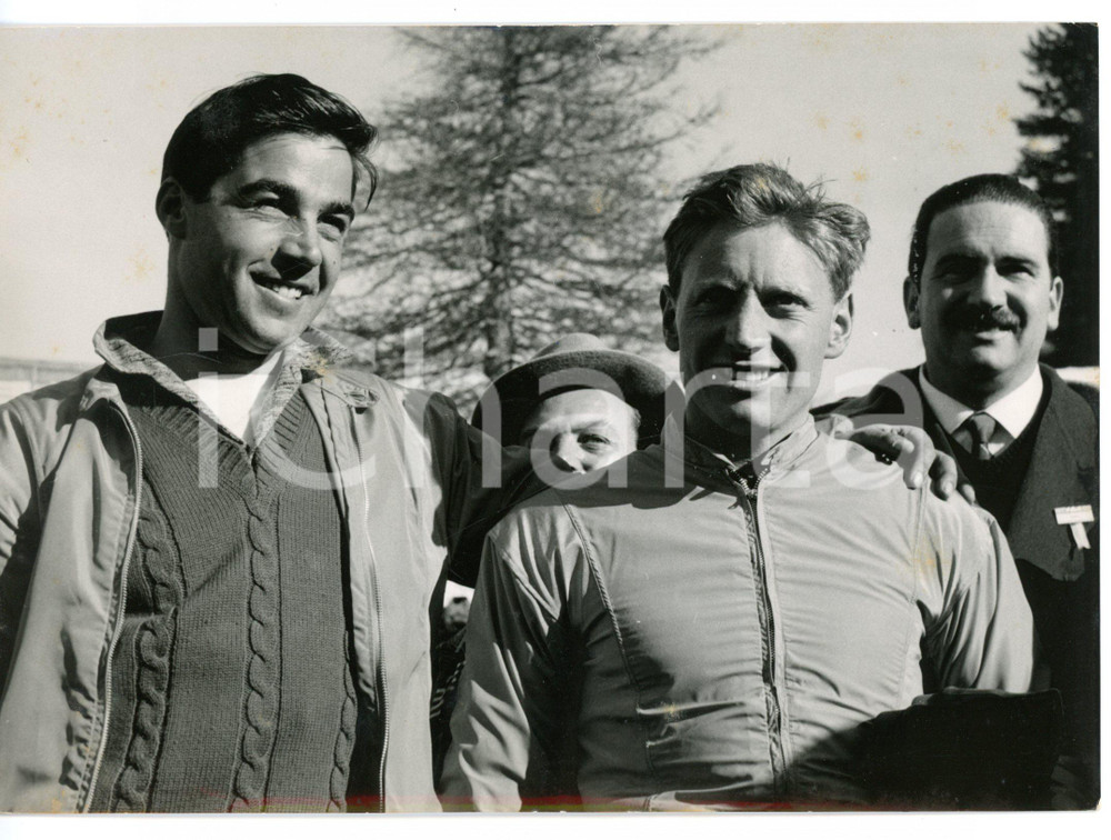 1957 SANKT MORITZ Campionati mondiali di BOB Eugenio MONTI e Renzo ALVERÃ€ *Foto Fotografia d'epoca con didascalia coeva.  CONDIZIONI: G (ma piccole macchie al margine superiore) FORMATO: 18x13 cm      originale e autentica 1
