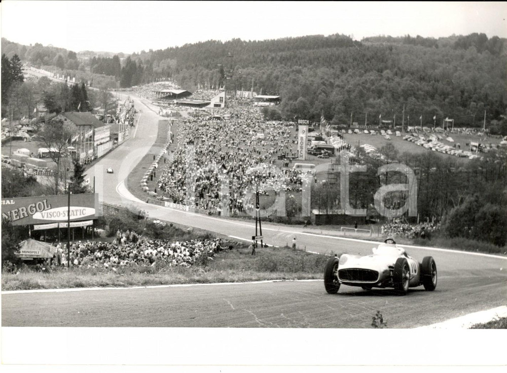 Fotografia d epoca originale 1955 SPA GRAN PREMIO DEL BELGIO FORMULA 1 Juan Manuel FANGIO in gara Foto 1
