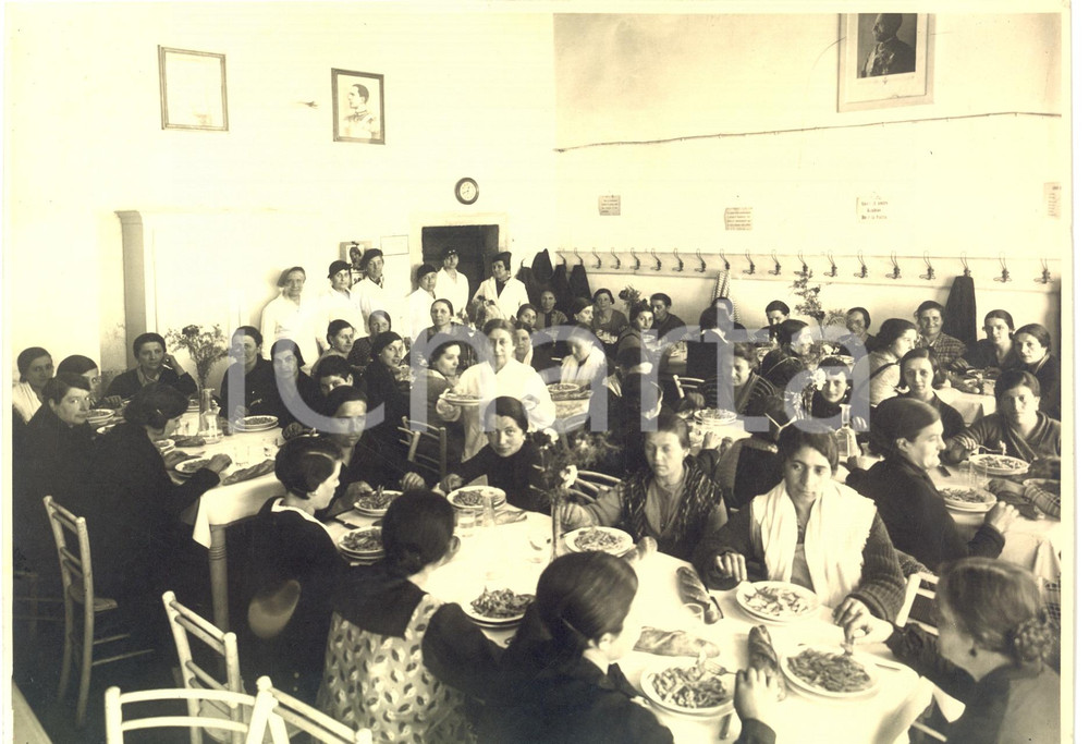 Fotografia d epoca originale 1936 PADOVA Asilo di maternitÃ   Pranzo delle madri al refettorio Foto GISLON 1