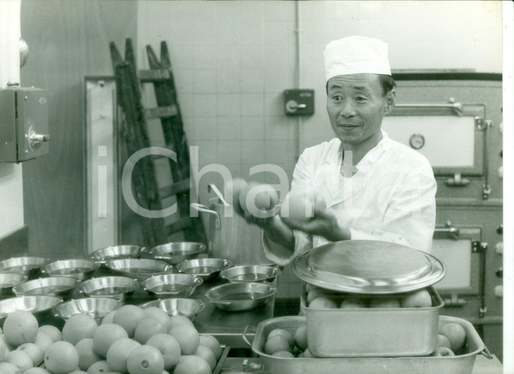 Fotografia d epoca originale 1966 MIDDLESBROUGH UK Mondiali ITALIA  COREA Cuoco coreano Kem HIRO calcio 1