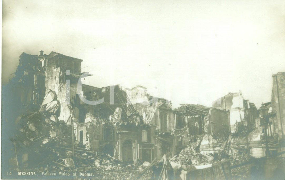 Cartolina originale da collezione 1920 ca MESSINA TERREMOTO Palazzo PULEO AL DUOMO *Cartolina postale FP NV 1