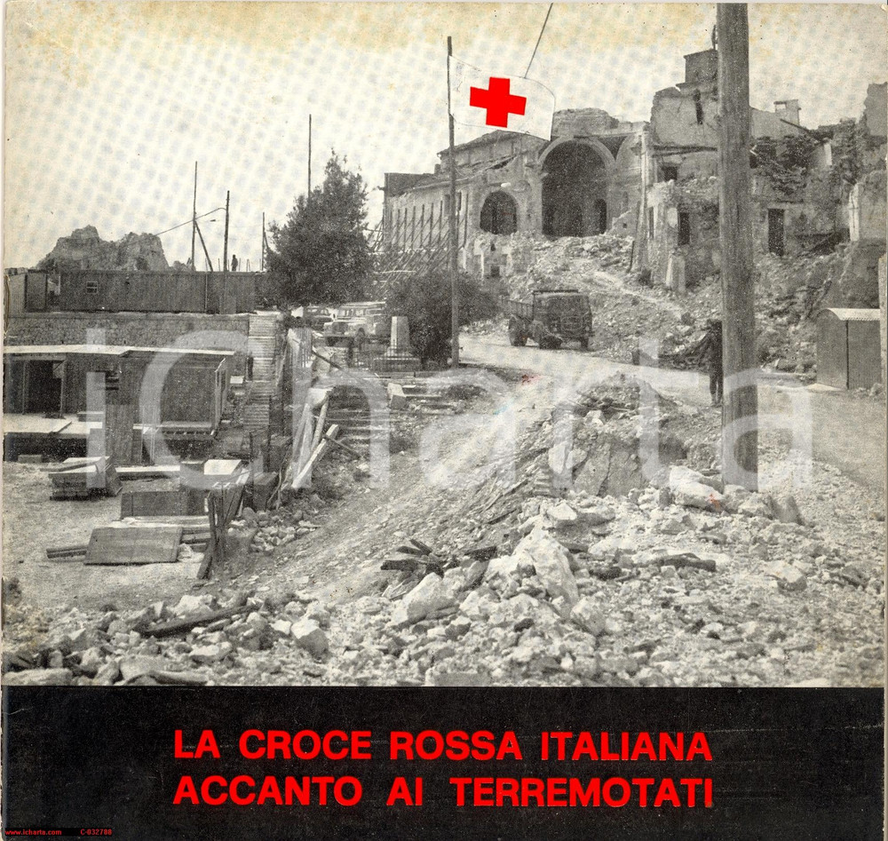 Libro, pubblicazione d epoca 1981 CROCE ROSSA ITALIANA Accanto ai terremotati  TERREMOTO IRPINIA 1