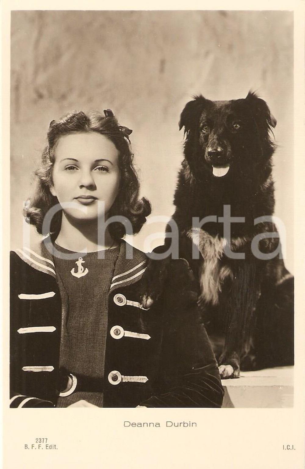 Cartolina originale da collezione 1940 ca CINEMA Actress Deanna DURBIN with Tippy the dog *Cartolina FP NV 1