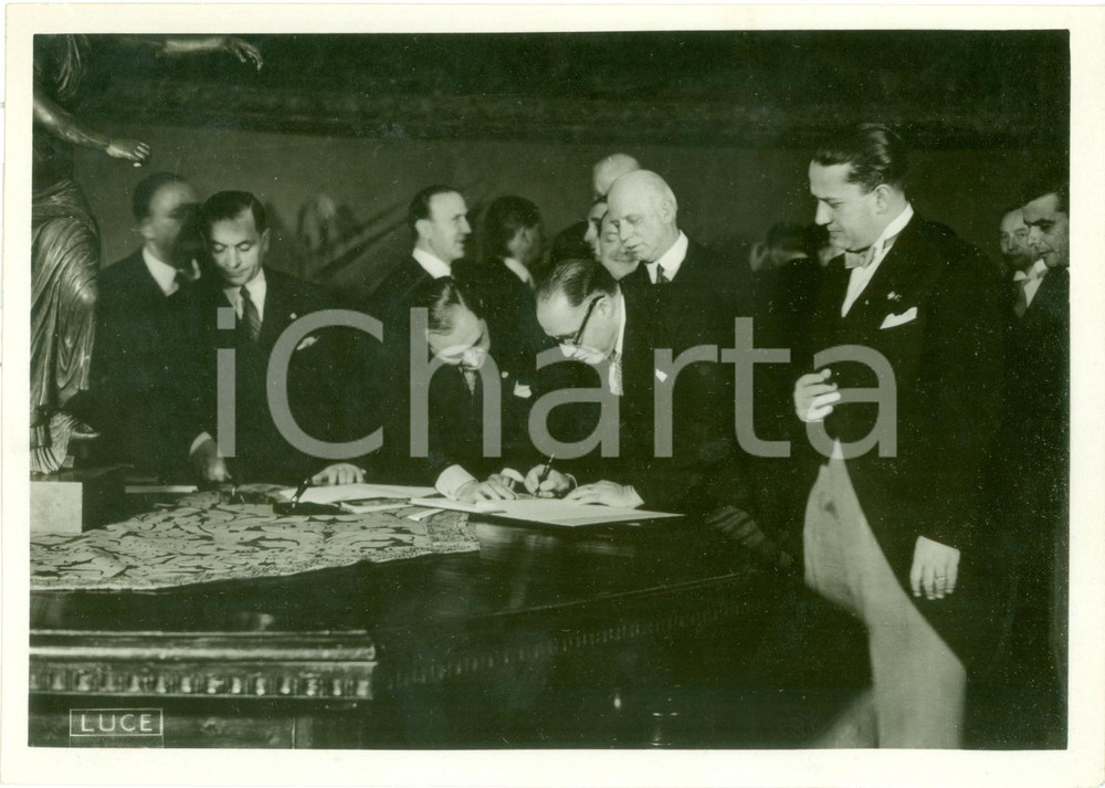 Fotografia d epoca originale 1938 ROMA MustafÃ  EL SADEK delegato egiziano firma accordi di PASQUA Fotografia 1