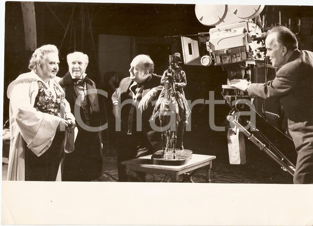 Fotografia d epoca originale 1968 OSHIBKA ONORE DE BALZAKA Regista Timofei LEVCHUK prepara la scena Foto set 1