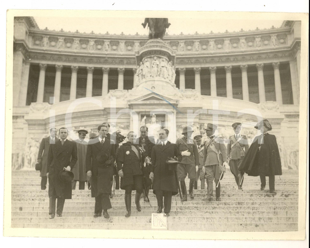 Fotografia d epoca originale 1934 ROMA Ambasciatore d UNGHERIA rende omaggio al Milite Ignoto Foto 24x20 1