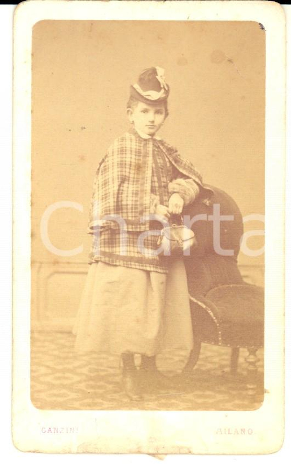 Fotografia d'epoca originale 1870 ca MILANO Ritratto di bambina con la borsetta *Foto G. B. GANZINI 1