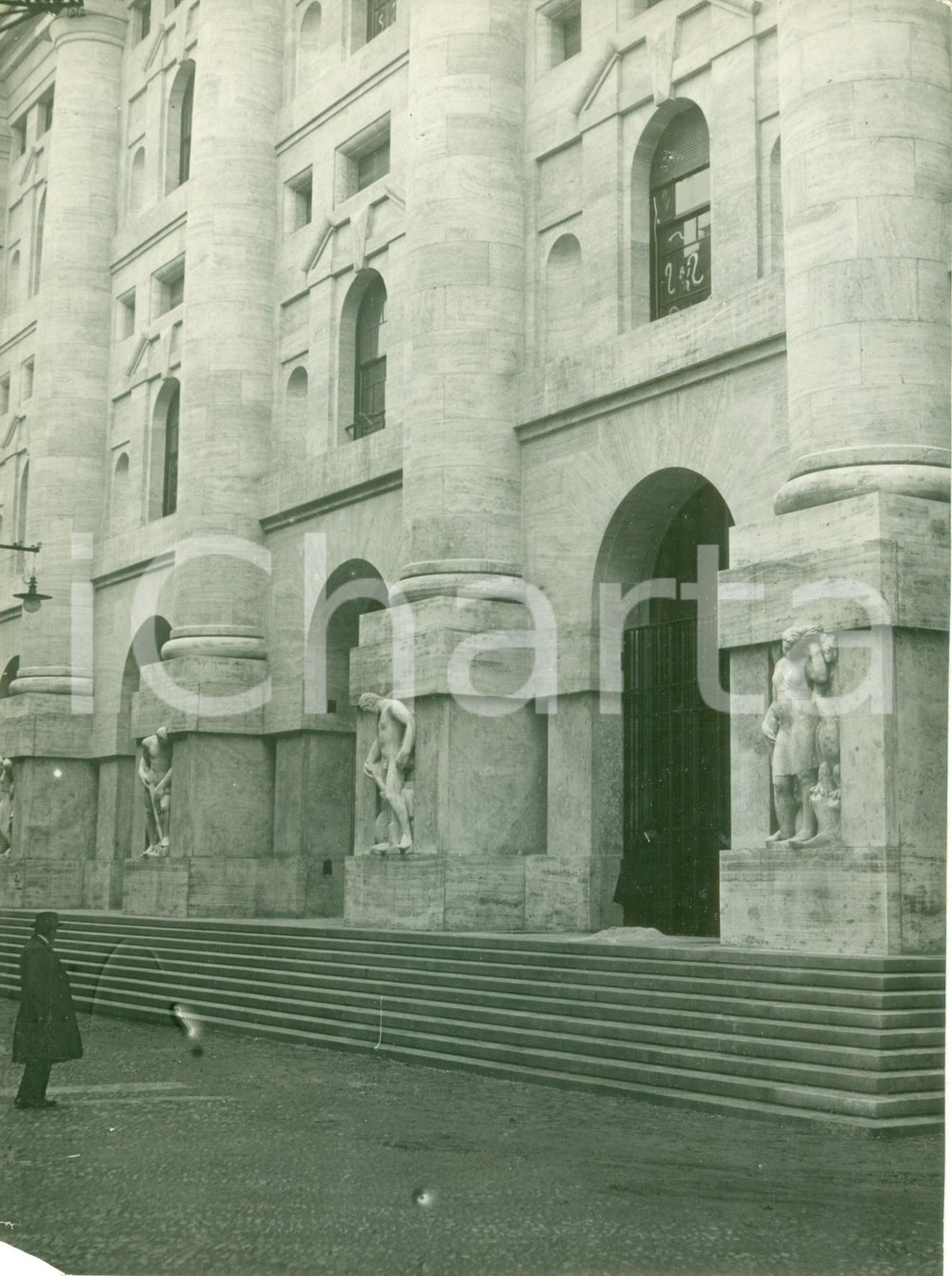 Fotografia d epoca originale 1932 MILANO Palazzo della Borsa pronto per l inaugurazione Fotografia 1