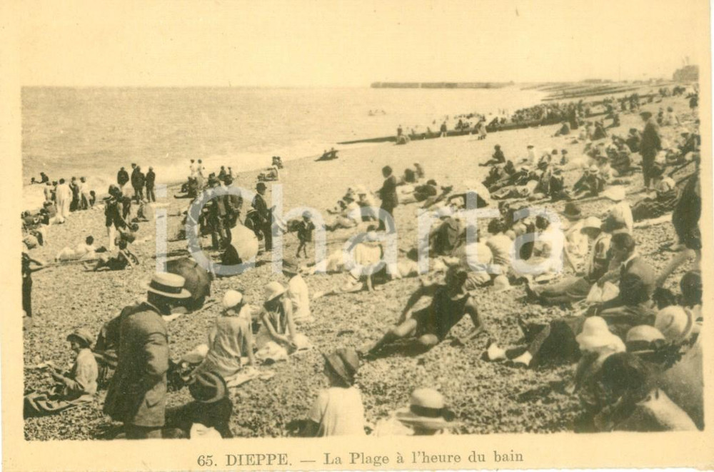 Cartolina originale da collezione 1930 ca DIEPPE (F) La spiaggia all'ora del bagno *Cartolina FP NV 1
