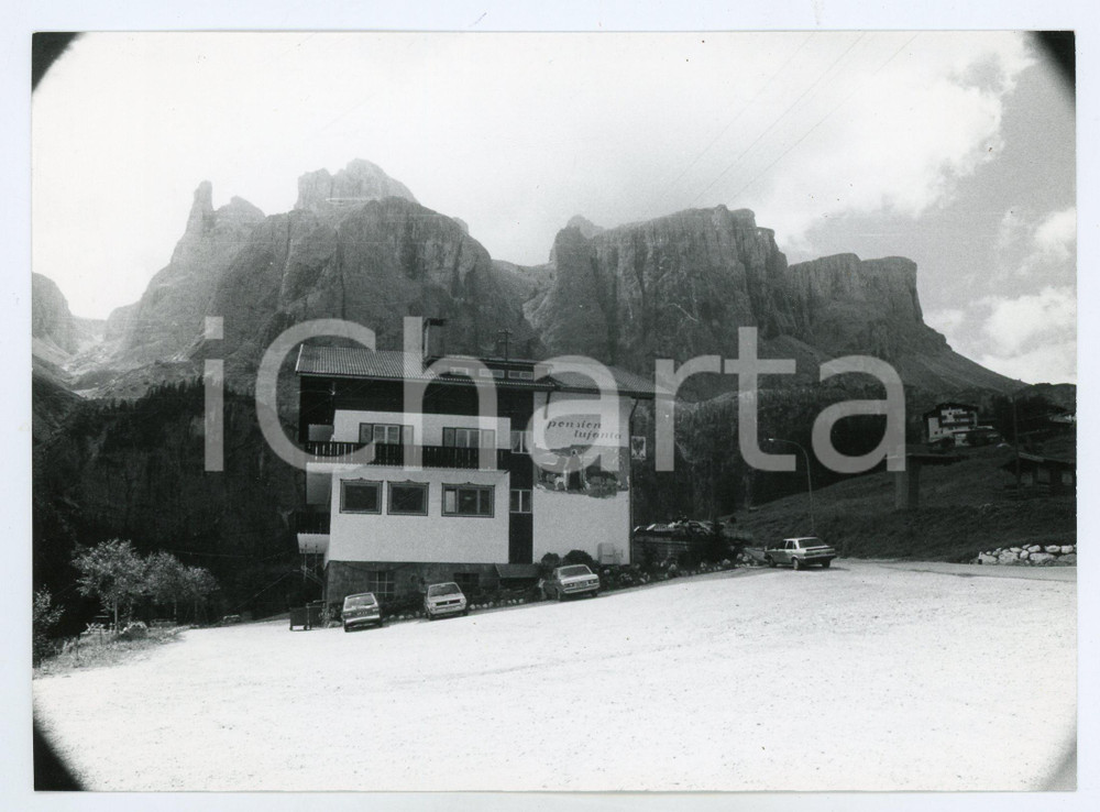 Fotografia d epoca originale 1982 CORVARA Frazione COLFOSCO Pension Tuianta ALTA BADIA Foto 17x13 cm 1