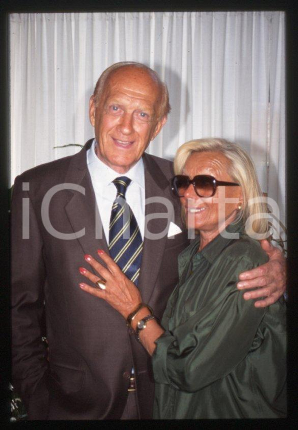 Fotografia d epoca originale 1996 MILANO Raimondo VIANELLO Sandra MONDAINI 35mm vintage slide 10 1