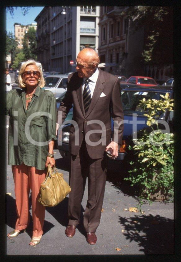 Fotografia d epoca originale 1996 MILANO Raimondo VIANELLO Sandra MONDAINI 35mm vintage slide 15 1