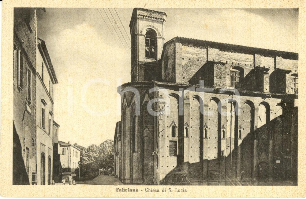 Cartolina originale da collezione 1943 FABRIANO (AN) Veduta esterna della chiesa di SANTA LUCIA *ANIMATA FP NV 1
