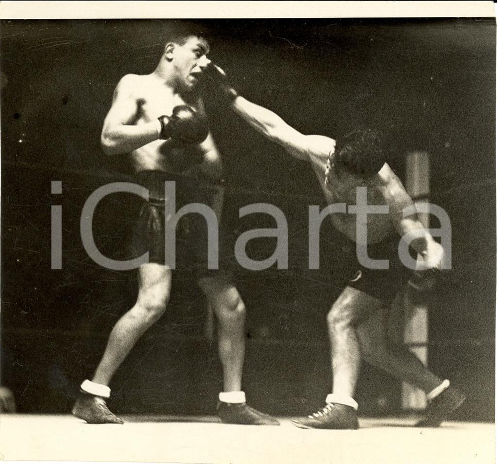 Fotografia d'epoca originale 1939 MILANO BOXE Pugile Carlo ORLANDI sferra un destro ad Al BAKER *Fotografia 1