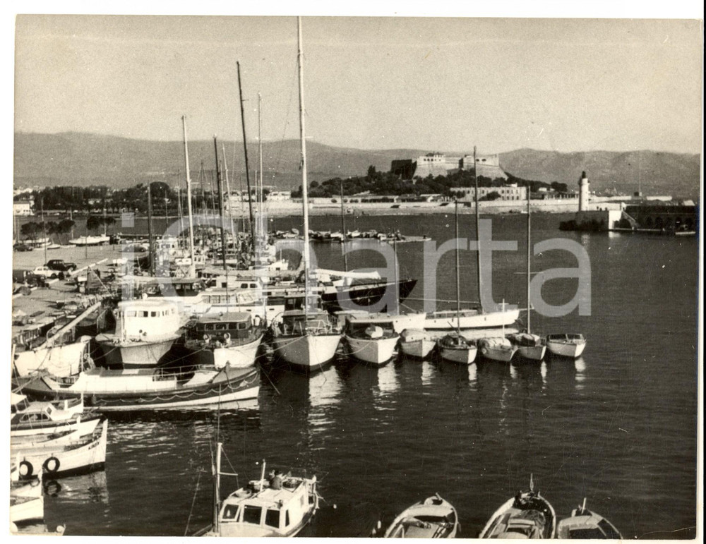 Fotografia d epoca originale 1970 ca ANTIBES Veduta del porto con barche ormeggiate Foto ARTISTICA 24x18 cm 1