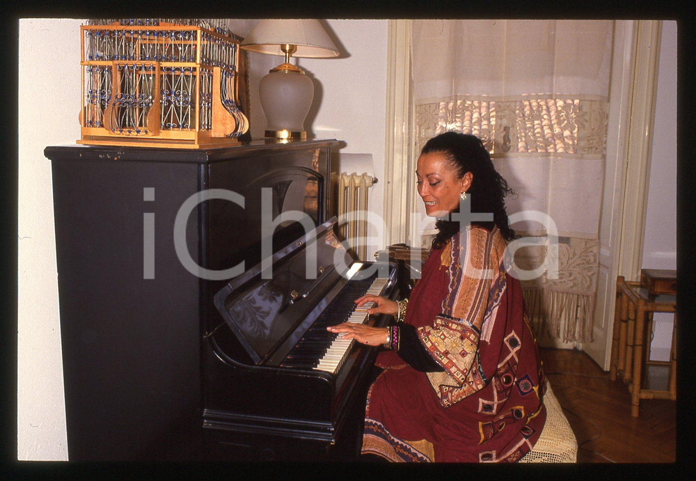 35mm vintage slide* 1990 ca MILANO - Paola BUZZI (28)