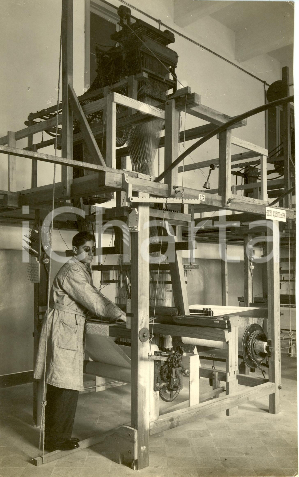 Fotografia d epoca originale 1931 MILANO Istituto dei CIECHI  Tessitore lavora al telaio Fotografia 1