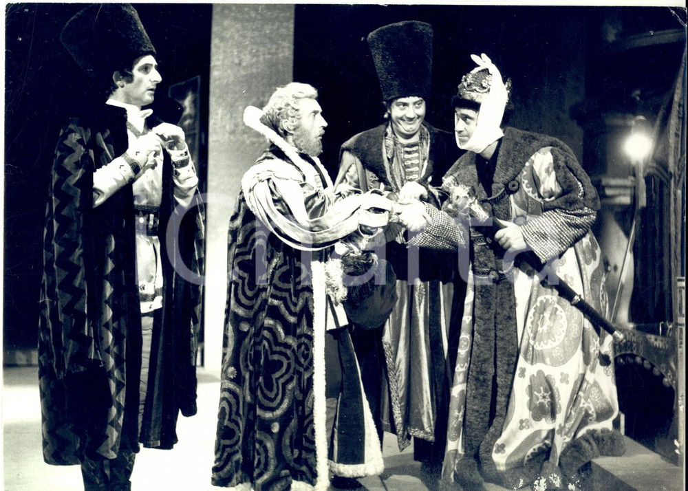 Fotografia d epoca originale 1968 TEATRO Compagnia Il Triennio  Ivan Vasilevic SABANI FIORINI VALGOI 1