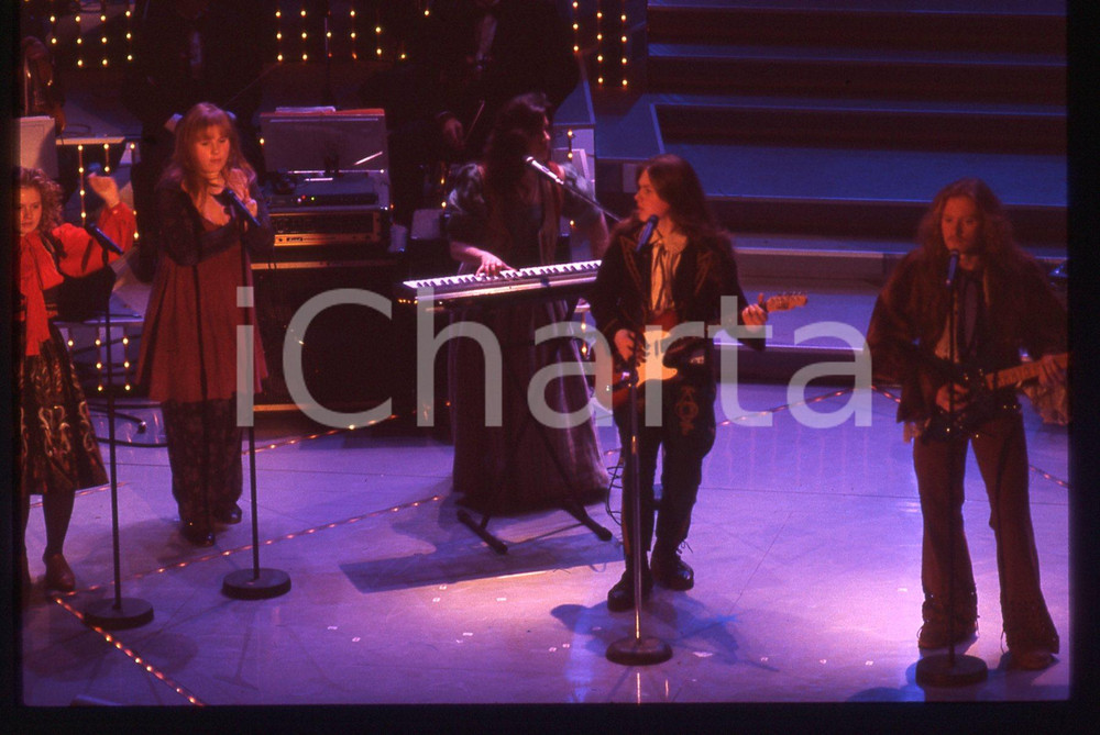 35mm vintage slide* 1996 FESTIVAL DI SANREMO - THE KELLY FAMILY Esibizione (1)