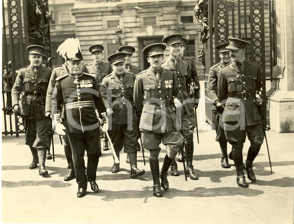Fotografia d epoca originale 1936 LONDON Generale TURNER  e 4th DUKE OF WELLINGTON REGT a BUCKINGHAM PALACE 1
