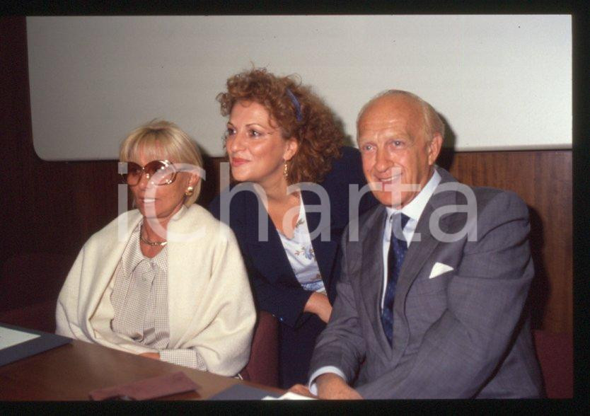 Fotografia d epoca originale 2000 Raimondo VIANELLO Giorgia TRASSELLI Sandra MONDAINI 35mm vintage slide 4 1