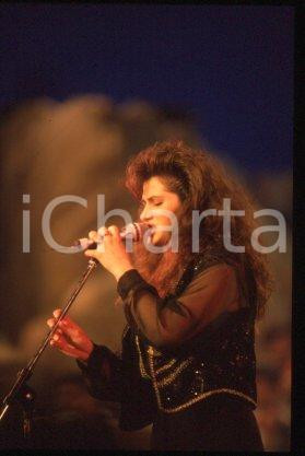 35mm vintage slide* 1990 SANREMO Neapolitan singer "FAVOLANDO" Rosè CRISCI (12)