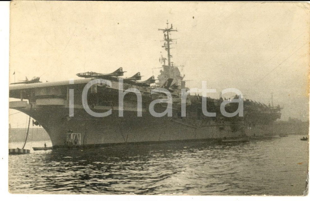 Fotografia d epoca originale 1955 NAPOLI Nave USS Lake Champlain CG57 ormeggiata in porto Foto cartolina 1
