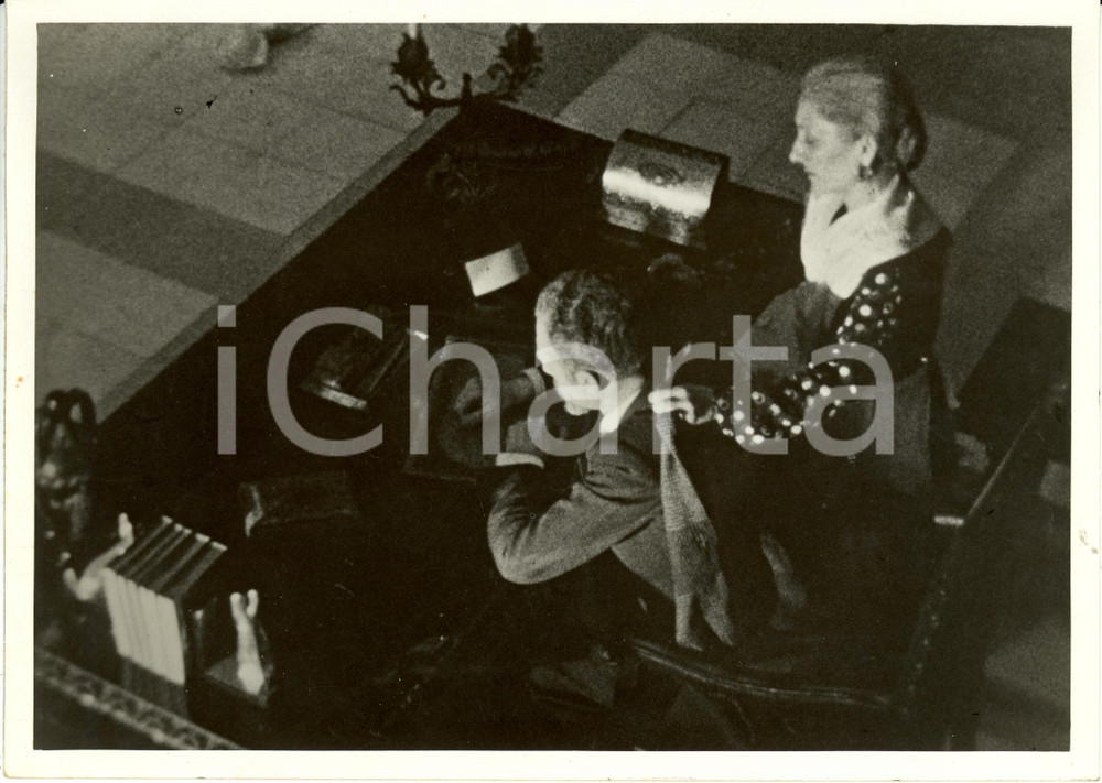 Fotografia d epoca originale 1939 PALERMO? Littoriali Arte Gagliardo GAGLIANO Cocci di bambola Foto di scena 1