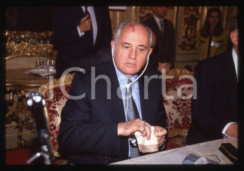 Fotografia d epoca originale 35mm vintage slide 1993 MILANO ISPI Palazzo Clerici  Michail GORBACHEV 1 1