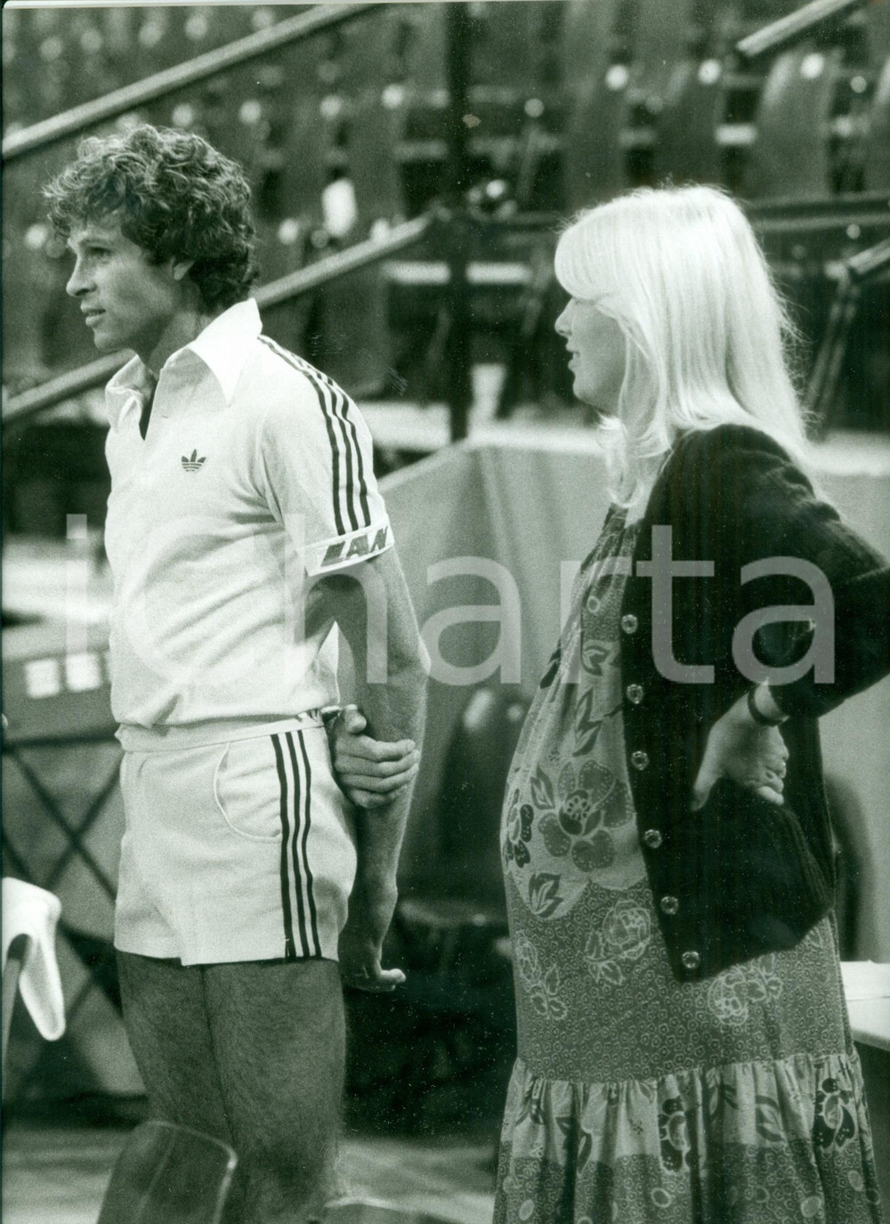 Fotografia d epoca originale 1980 ca MILANO TENNIS Jaime FILHO con la moglie Fotografia 1