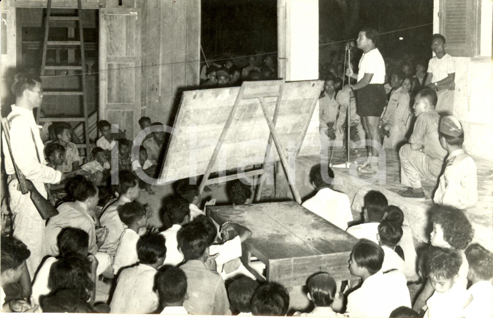 Fotografia d epoca originale 1960 ca CAMBOGIA Inaugurazione della nuova scuola dopo l incendio Fotografia 1