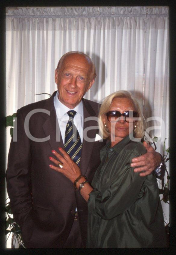 Fotografia d epoca originale 1996 MILANO Raimondo VIANELLO Sandra MONDAINI 35mm vintage slide 16 1