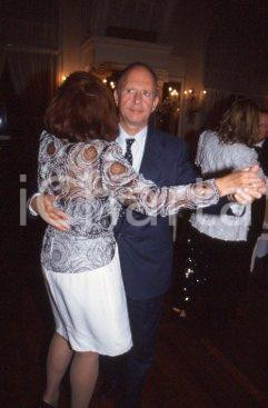 35mm vintage slide* 1995ca Richard GARDNER ambasciatore USA con moglie (2)