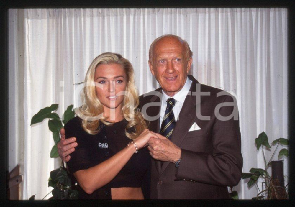 Fotografia d epoca originale 1996 MILANO Raimondo VIANELLO Paola BARALE 35mm vintage slide 4 1