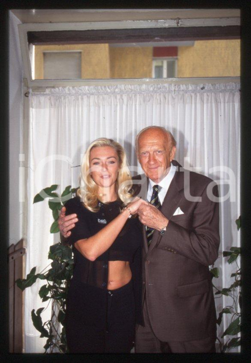 Fotografia d epoca originale 1996 MILANO Raimondo VIANELLO Paola BARALE 35mm vintage slide 7 1