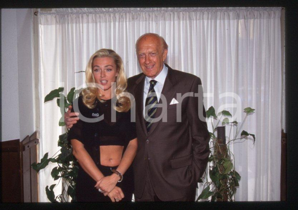 Fotografia d epoca originale 1996 MILANO Raimondo VIANELLO Paola BARALE 35mm vintage slide 8 1