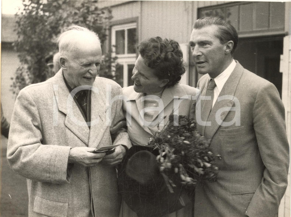 1953 CAMP FRIEDLAND General REMBE 85-years-old returned home from Russia *Photo
