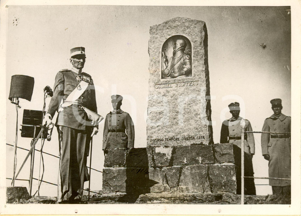 Fotografia d epoca originale 1938 VARBERG Principe Carlo SVEZIA inaugura monumento a DANESE Daniel RANTZAU 1