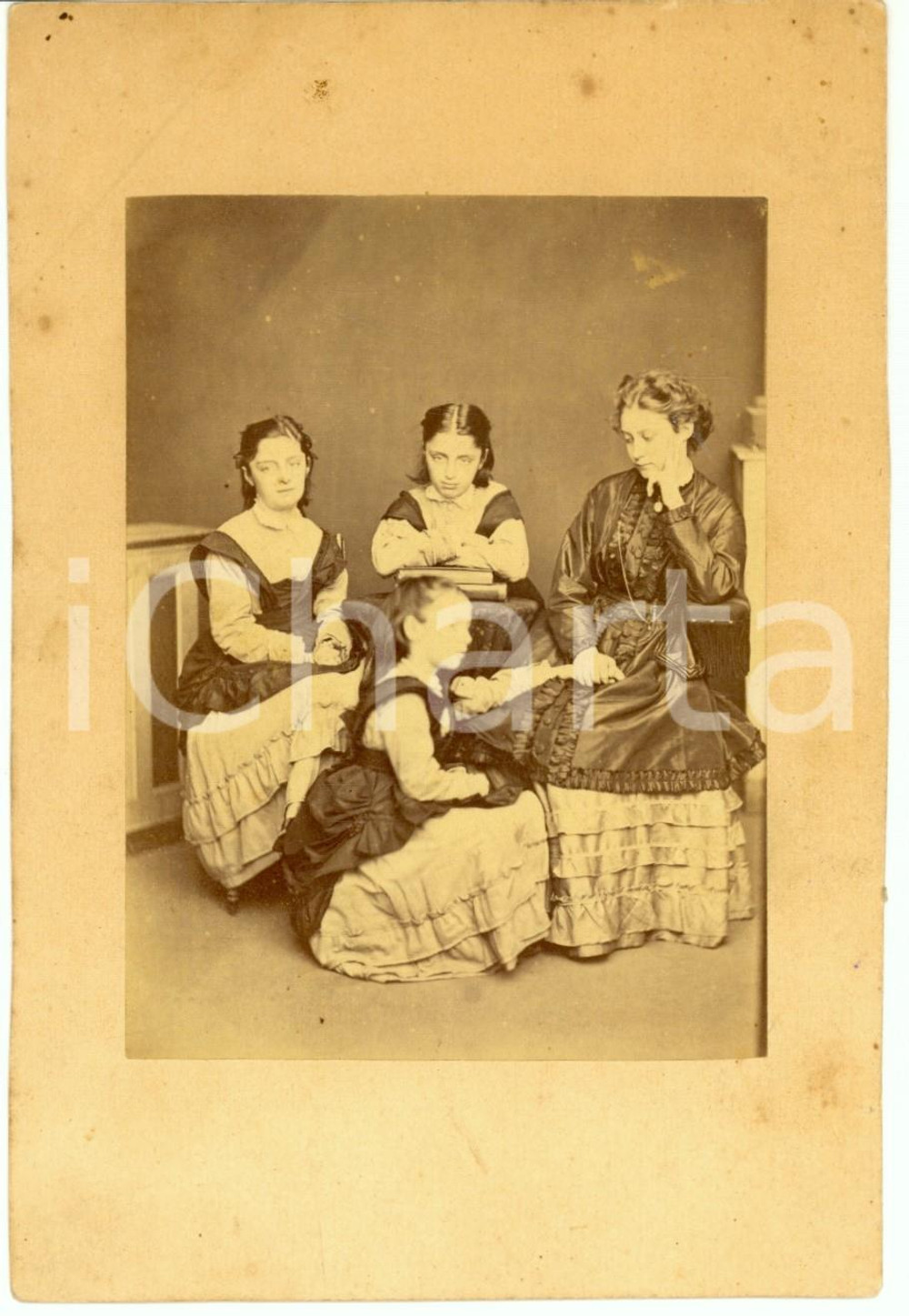 Fotografia d'epoca originale 1880 ca VERCELLI (?) Ritratto delle sorelle CANTONO DI CEVA con zia Minetta 1